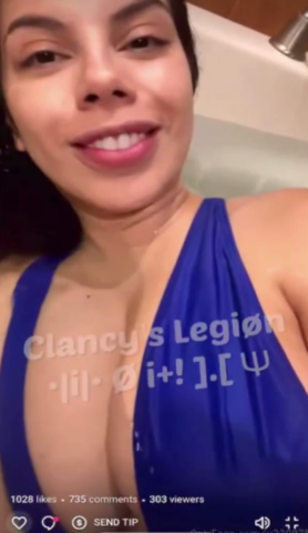 Lizbeth Rodriguez - show live en la tina de baño video - Lovingsiren