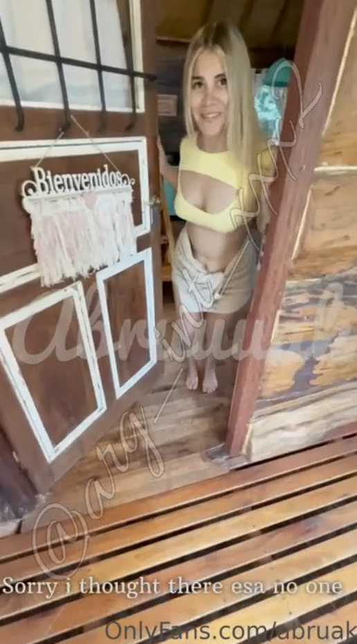 ABRIL DI SELI SE FOLLA LA DELIVERY EN UNA CABAÑA XXX