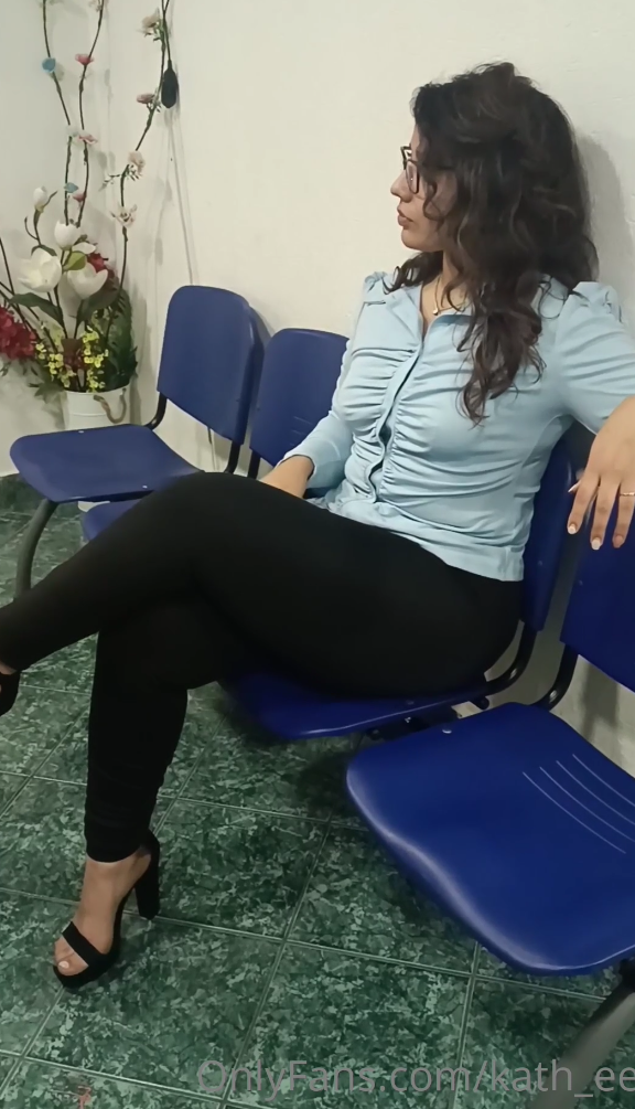 KATHERINE SAENZ VISITA AL DOCTOR