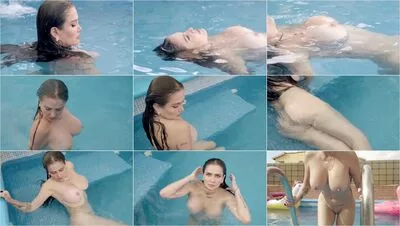CELIA LORA – DESNUDA EN LA ALBERCA XXX