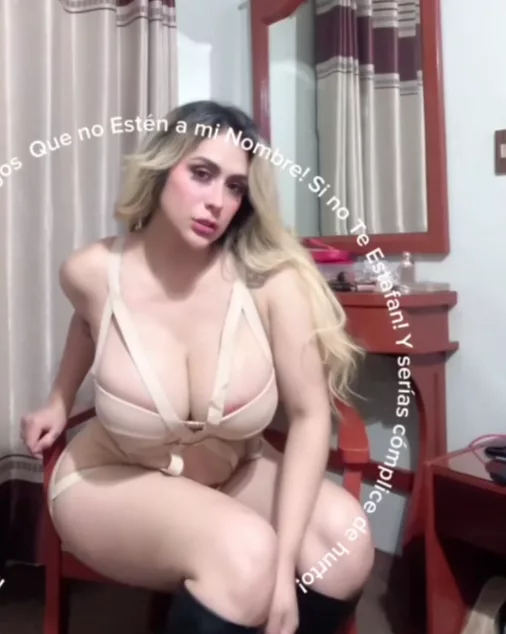 FATIMA SEGOVIA – VIDEO CON SU ROPA BONDAGE XXX