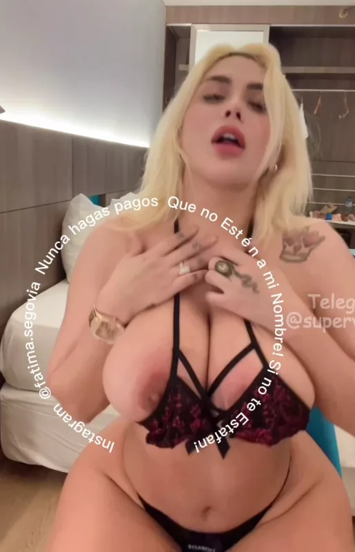 FATIMA SEGOVIA – Sensual Dance and Playful Toy Tease
