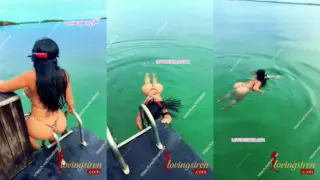 Alejandra Quiroz – en bikini nadando para los suscriptores XXX