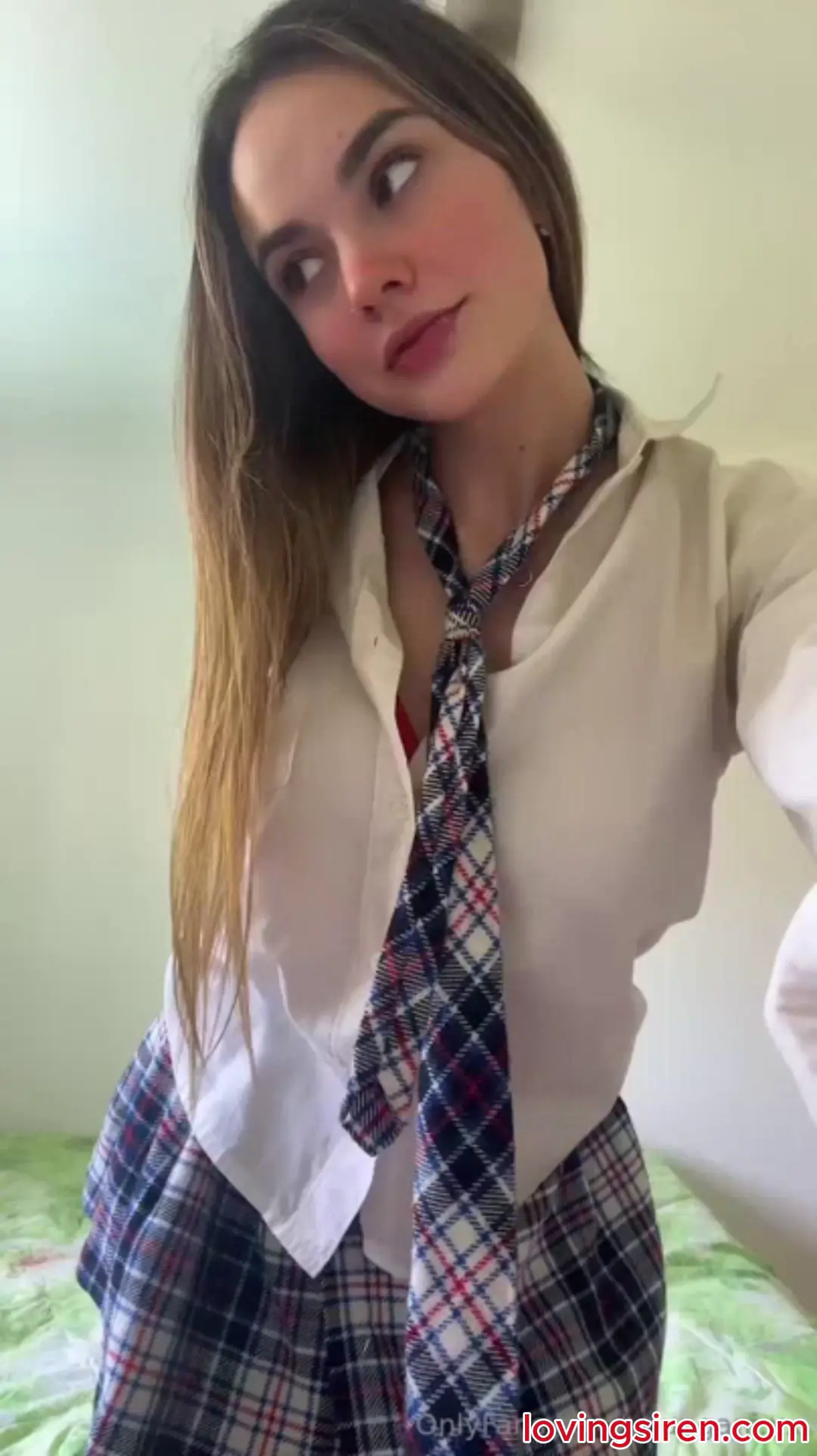 AILU NOEL – ALUMNA TRAVIESA