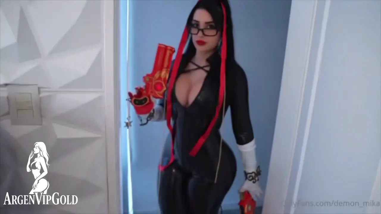 DEMONMIKA – BAYONETTA QUIERE FOLLAR