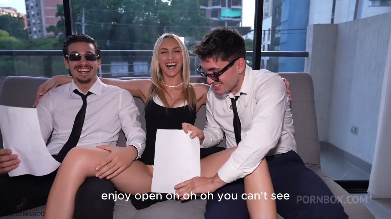 BABYDOLLXL – TRIÓ CON DOS ITALIANOS