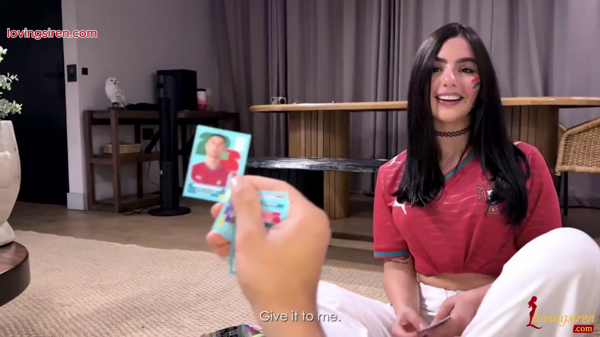 IRIS RODRIGUEZ – ME DAS ESA FIGURITA DE CR7?